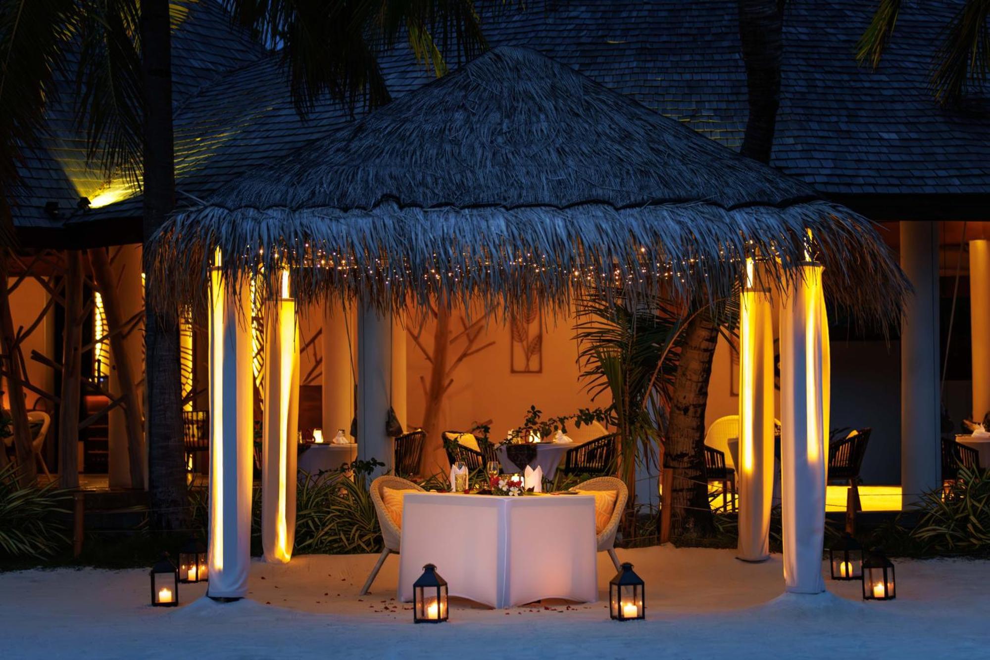 Ozen Life Maadhoo Hotel Maadhoo  Eksteriør billede